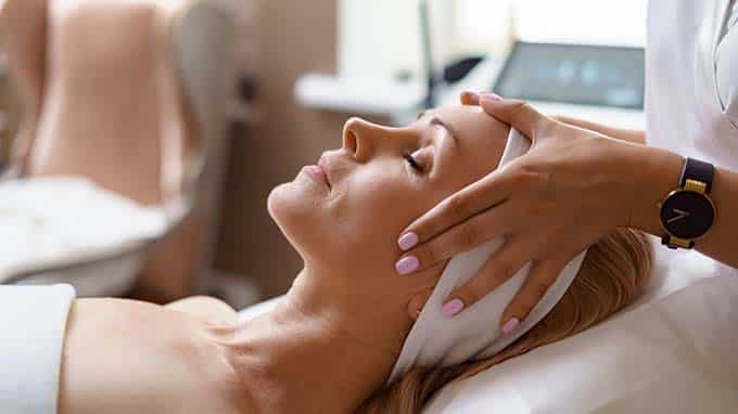 pampering facial massage